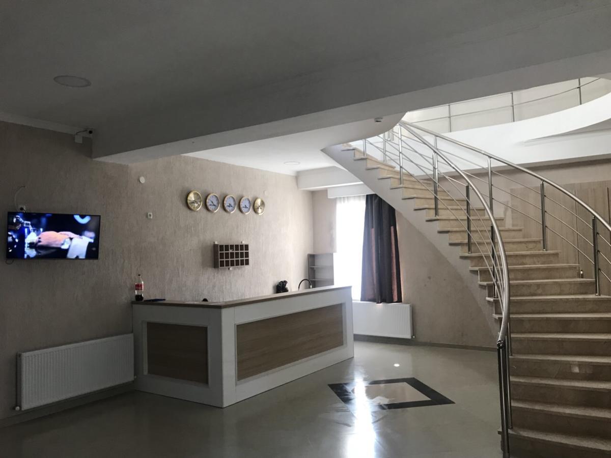 Kmg Hotel Khashuri Eksteriør billede
